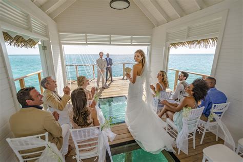 10 Benefits Of A Destination Wedding At Sandals Resorts David Amp 39 S Bridal Blog