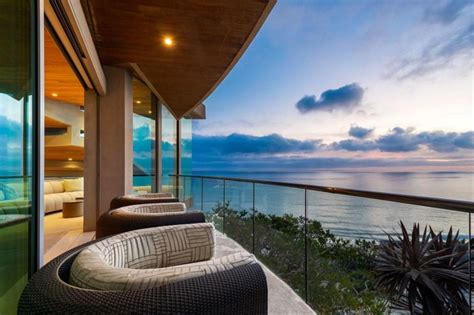 10 Breathtaking Beach Homes You Won T Believe Loveproperty Com