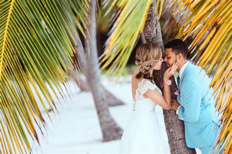 10 Reasons To Have A Destination Wedding Caribbean Wedding