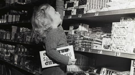 12 Grocery Stores That No Longer Exist