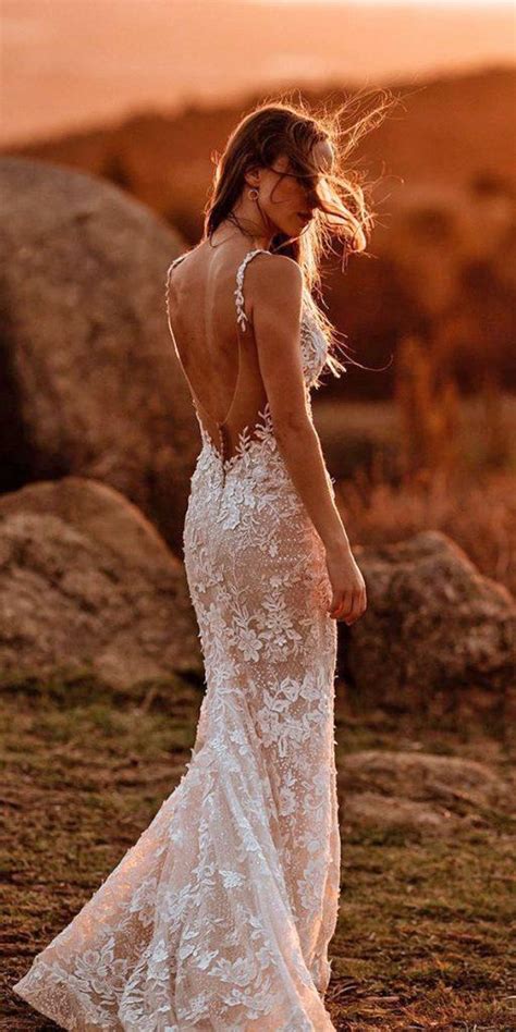 15 Amazing Destination Wedding Dresses For Yous