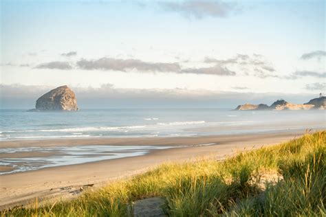 15 Irresistible Oregon Coast Beaches To Explore This Summer