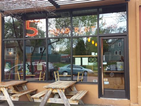 19 Dog Friendly Bars And Restaurants In Portland Mapped Eater Portland