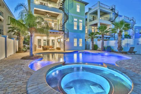 20 Coolest Vrbos In Destin Florida Featuring Beachfront Homes With Pools