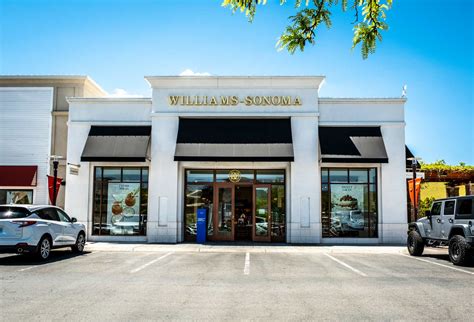 20 Williams Sonoma Photos Stock Photos Pictures Amp Royalty Free Images Istock