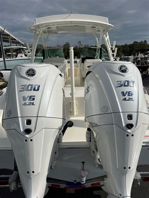 2024 Cobia 280 Dual Console Whisper Grey Destin Freeport Boat