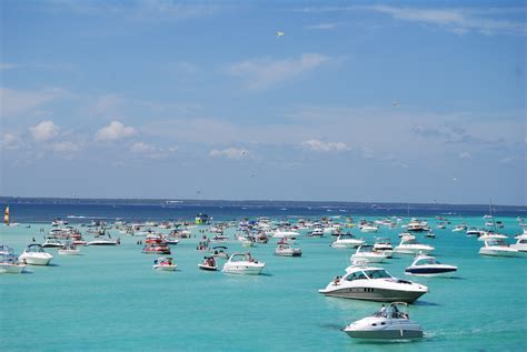 21 Reasons Every Visitor Should Rent A Boat In Destin Florida