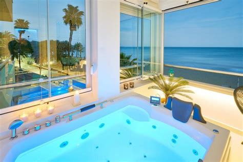 22 Hoteles Con Jacuzzi En La Habitaci N Escapadas Rom Nticas