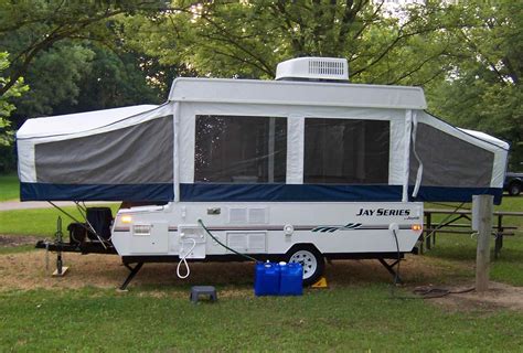 25 Awesome Small Pop Up Camper Trailer Ideas For Comfortable Camping Breakpr Small Pop Up