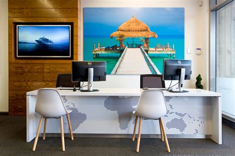 25 Travel Agency Office Interior Designs You Must See