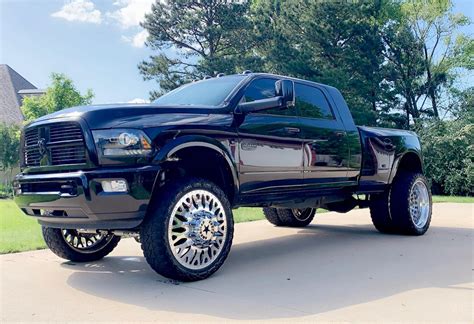 26 American Force Dually Polished Wheels On A Dodge Ram Dually Truck