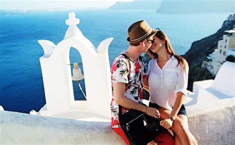 27 Dreamy Honeymoon Photos That Will Remind You How Badly You Need A Vacation Honeymoon Photos