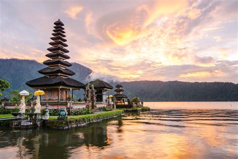 3 Famous Tourist Destination In Indonesia