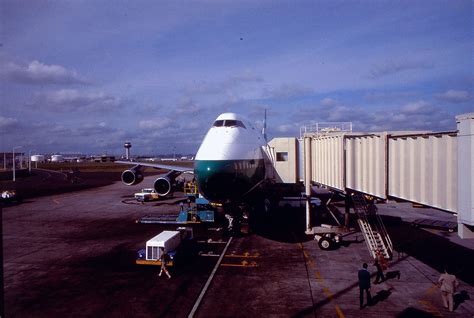 40 Years And Counting The Story Of Cathay Pacific S Flights To Auckland