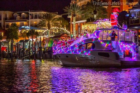 5 Best Places To Watch The Christmas Boat Parade On Destin Harbor The Good Life Destin