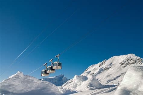 5 Best Ski Destinations In The World That Are Definitely Worth Your Money