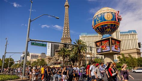 5 Spots You Must Visit When In Las Vegas Lifeberrys Com