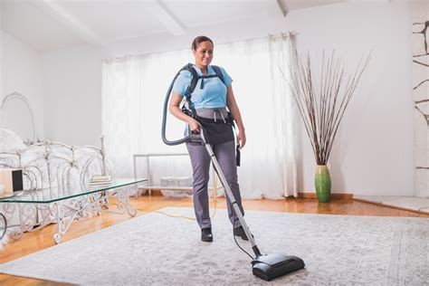 5 Tips On How To Vacuum Properly Merry Maids