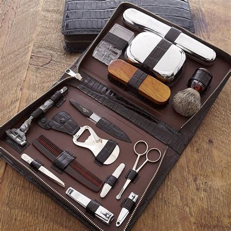 5 Travel Essentials Men Must Have Beauty And Personal Grooming