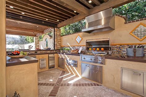 5 Ways To Create A Mediterranean Outdoor Kitchen For A Backyard That