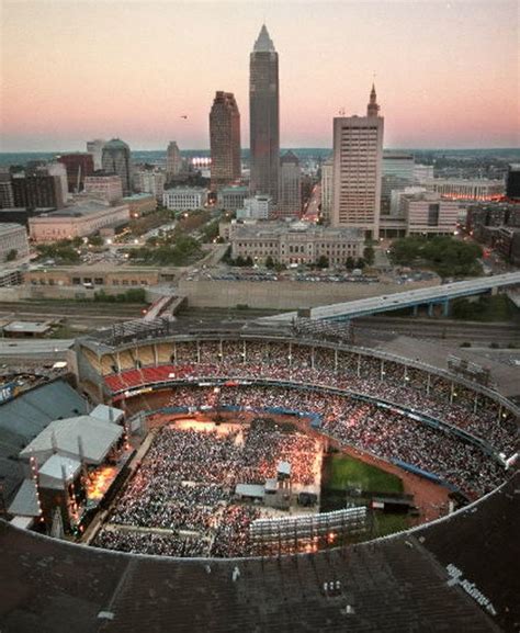 50 Old Photos Of Cleveland Municipal Stadium That Will Make You Feel Nostalgic Cleveland Com