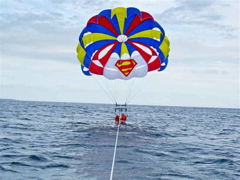 6 Excellent Destinations To Enjoy Parasailing In India Tripoto