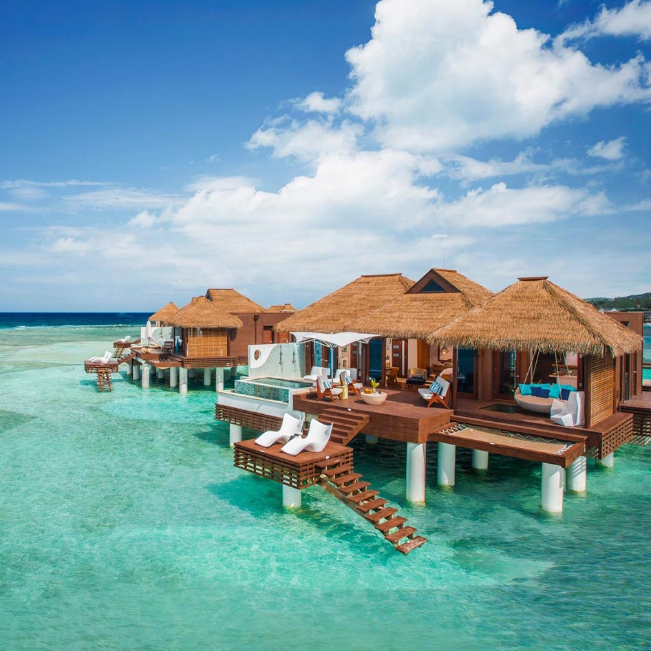 6 Honeymoon Destinations Featuring Overwater Bungalows Traveler Amp 39 S Joy