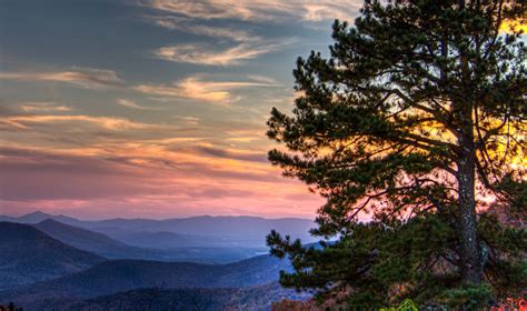 7 Iconic Overlooks On The Blue Ridge Parkway In Virginia S Blue Ridge