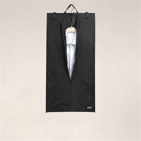 8 Best Garment Bags Of 2023 Tested By Experts