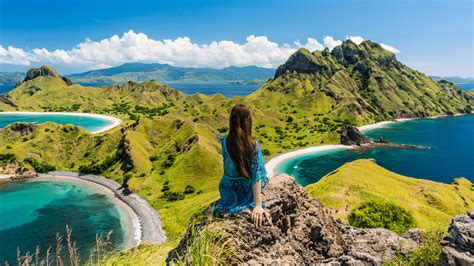 8 Places That Have Incredible Beaches Mountains