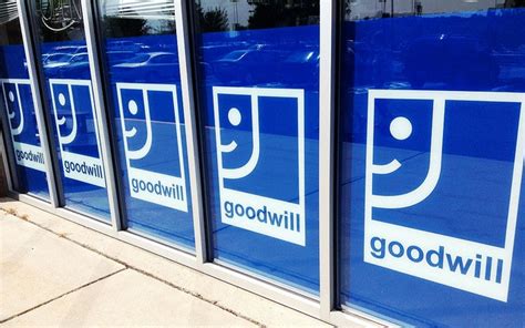 8 Tips For An Easy Goodwill Drop Off Earth 911 Goodwill Earth911