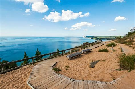 9 Best Lake Michigan Family Vacation Spots For 2025