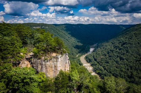 9 Hiking Trails In West Virginia With The Best Views West Virginia Hiking Trails Trail