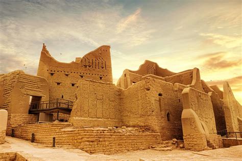 9 Top Tourist Attractions To Visit In Saudi Arabia This Year