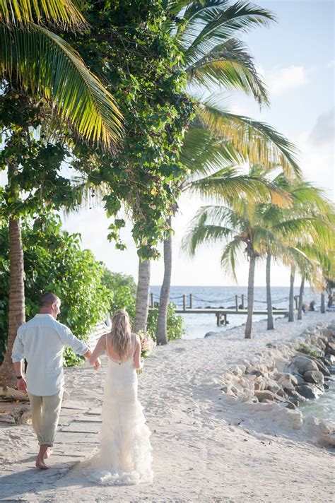 A Casual Beach Destination Wedding At Renaissance Aruba Resort And