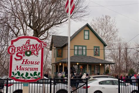 A Christmas Story House In Cleveland Ohio Thought Amp Sight Christmas Story House A