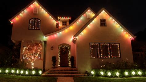 A Destin Roofing Company Suggests 3 Ways To Keep Your Roof Safe While Hanging Holiday Lights