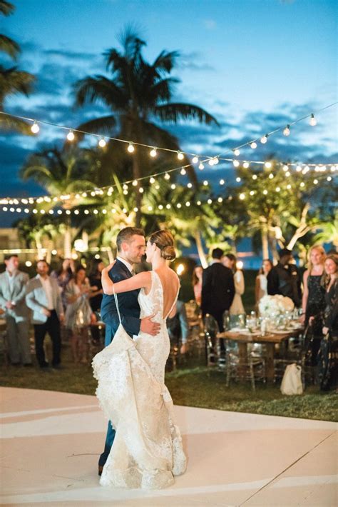 A Dreamy Destination Wedding In The Bahamas Bahamas Wedding Wedding