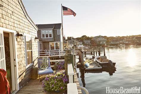 A Nantucket Boathouse That Captures Every Bit Of Summer Beach