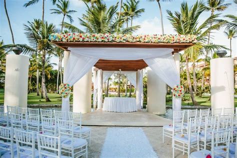 A Tropical And Elegant Destination Wedding In Dominican Republic