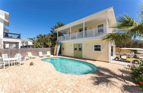 5 Beachfront Airbnb Destin