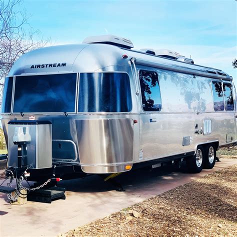 Airstream Travel Trailers Guide