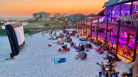 Al S Beach Club Burger Bar Destin Visitor S Guide