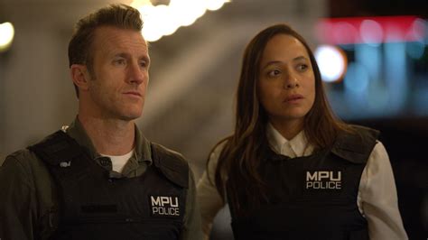 Alert Missing Persons Unit Review Scott Caan And Dania Ramirez Star