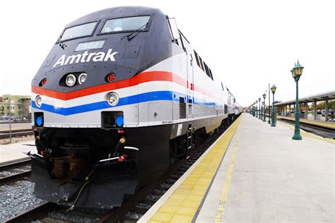 Amtrak Revs Up High Speed Rail Service Between Chicago And St Louis