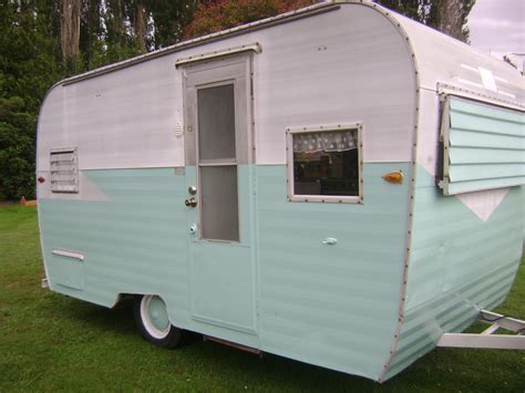 Amy S Vintage Cottage For Sale Vintage 15Ft Travel Trailer