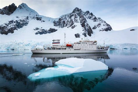 Antarctica Travel Guide