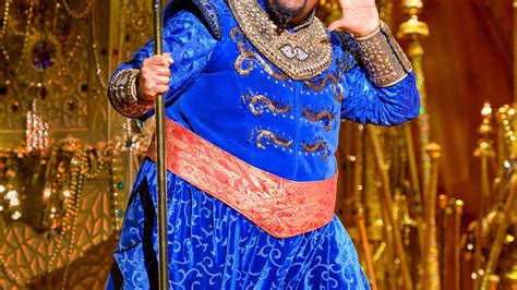 Backstage With The Genie Akron Native Embraces Aladdin Homecoming