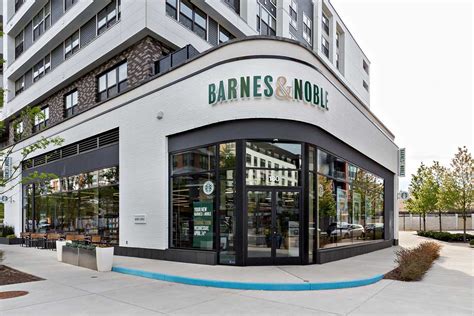 Barnes Noble Opens Smallest Store In Mosaic District