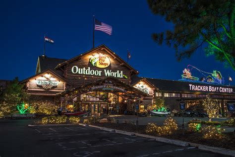 Bass Pro Shops Outdoor World The Grandaddy Of All Outdoor Stores